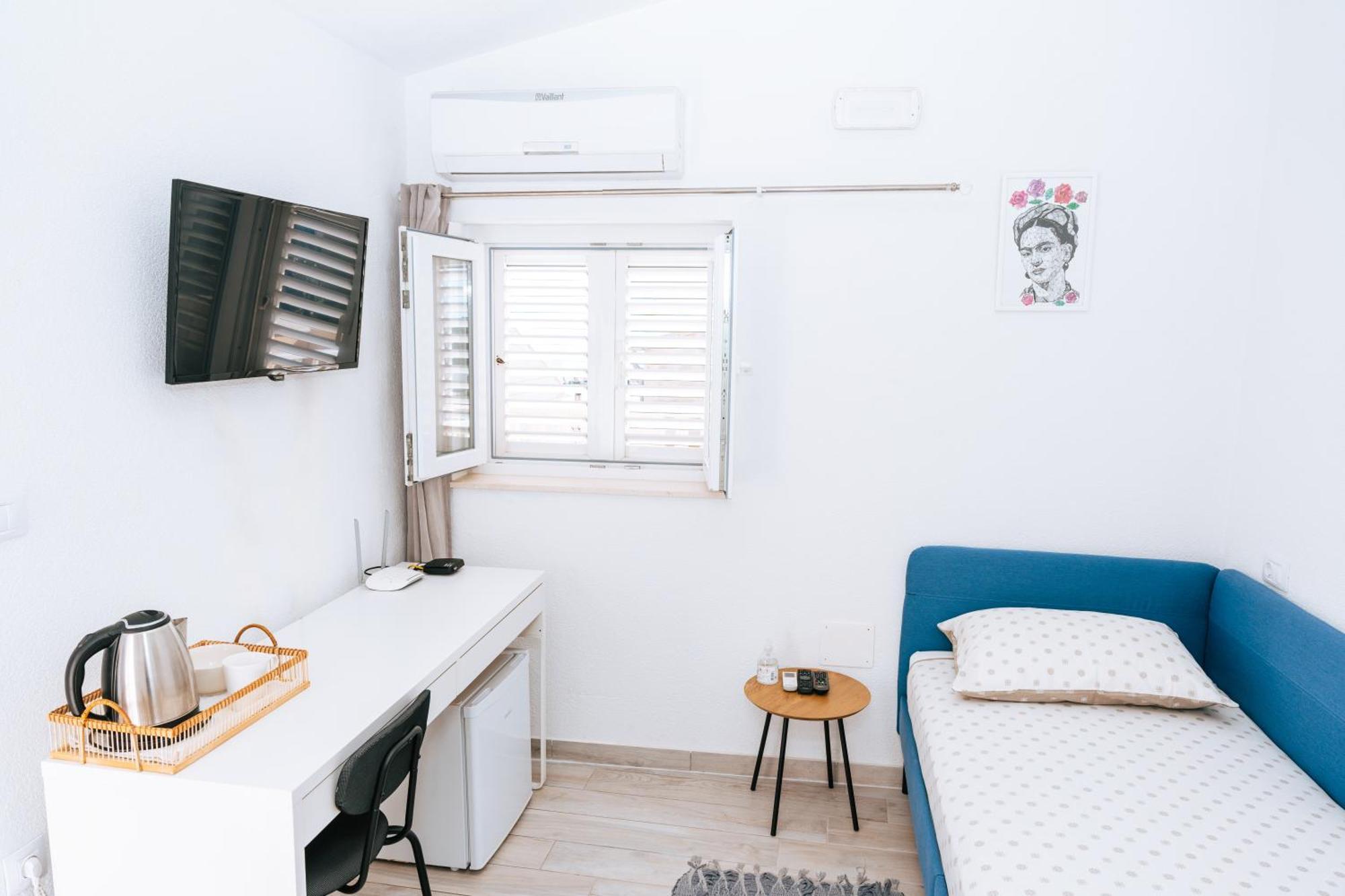 Serious Job Guest house